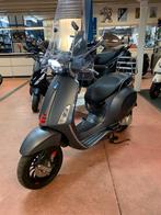 Gebro scooters: Vespa sprint S 45km mat grijs BJ2018, Benzine, Overige modellen, Maximaal 45 km/u, 50 cc