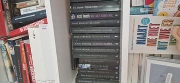 Collectie nicci french o.a. thrillers boeken beschikbaar voor biedingen