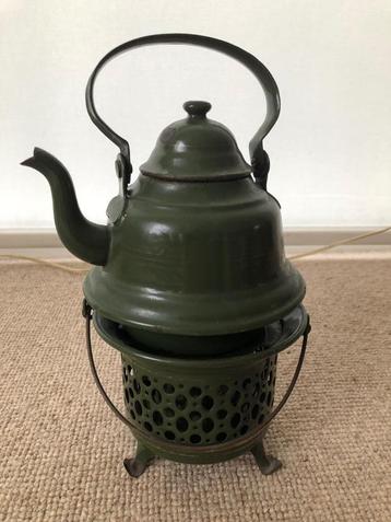 Vintage emaille theepot met rechaud / brander beschikbaar voor biedingen