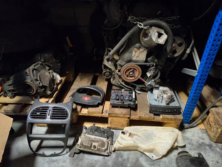 Peugeot 206 motor + onderdelen, Auto-onderdelen, Motor en Toebehoren, Citroën, Peugeot, Renault, Gebruikt, Ophalen of Verzenden