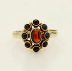 Vintage 14K gouden ring met granaat – bloemvorm – ca. 1950s, Sieraden, Tassen en Uiterlijk, Antieke sieraden, Ophalen of Verzenden