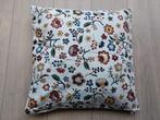Ikea Brunört Kussens - Set van 2 - bloem motief 50x50 cm, Ophalen of Verzenden, Zo goed als nieuw, Wit, Vierkant
