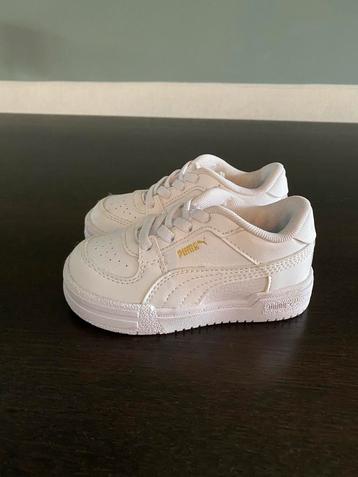 Puma sneakers wit maat 22 beschikbaar voor biedingen