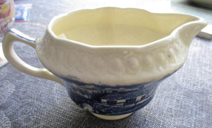 Société Ceramique "Boerenhoeve" melk/roomkan - Maastricht, Antiek en Kunst, Antiek | Servies los, Ophalen of Verzenden