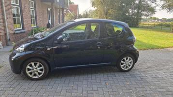 Toyota Aygo 1.0 12V Vvt-i 3DRS MMT 2009 Zwart beschikbaar voor biedingen