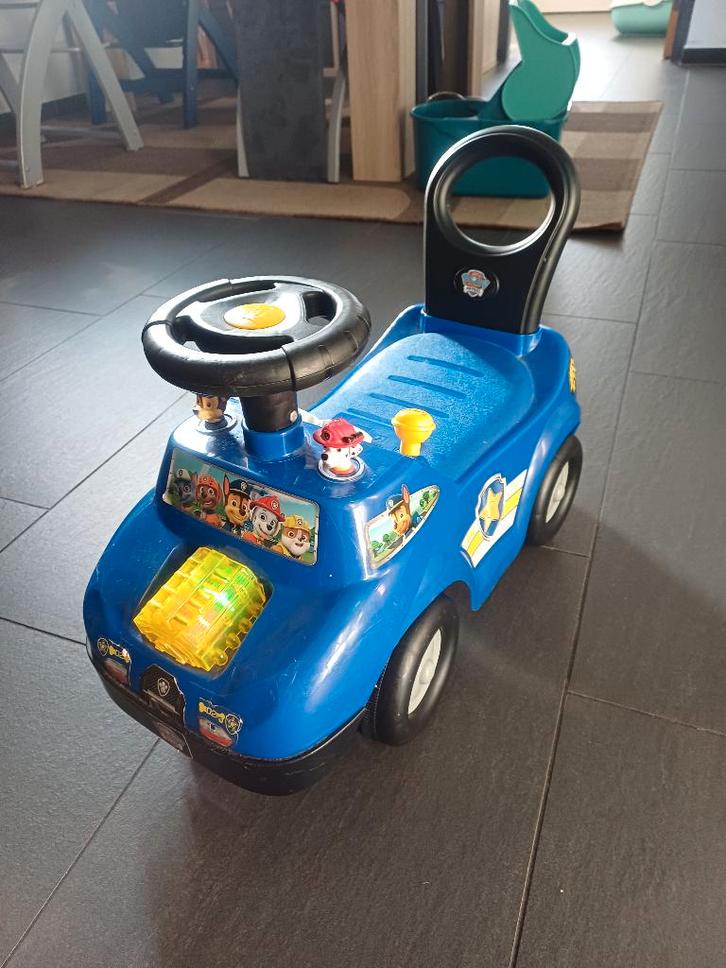 Super leuke flitsende loopauto van Paw Patrol, Kinderen en Baby's, Speelgoed | Buiten | Voertuigen en Loopfietsen, Gebruikt, Loopfiets