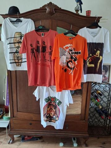 140 T-shirts, allerlei maten beschikbaar voor biedingen