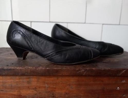 vintage schoenen met klein hakje, pumps maat 40 Frankrijk, Kleding | Dames, Schoenen, Verzenden