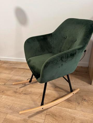 Groene Velvet Schommelstoel - Ideaal voor Babykamer! beschikbaar voor biedingen