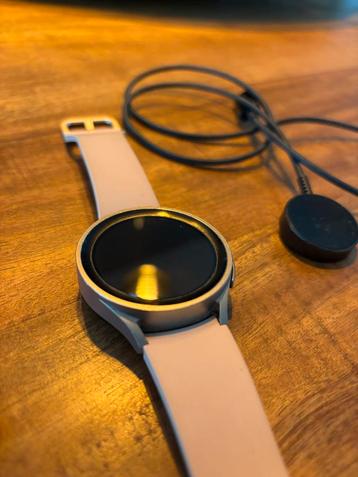 Samsung Galaxy Watch 5 Pro 45mm Titanium. beschikbaar voor biedingen