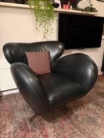 Stijlvolle zwarte lederen fauteuil, Huis en Inrichting, Stoelen, Ophalen, Zwart, Leer, Zo goed als nieuw