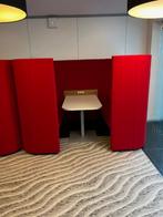 Akoestische workspace of vergaderbank 'Rondo' rood, Gebruikt, Stof, Ophalen