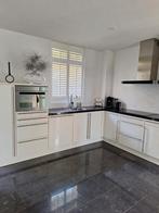 Moderne Keuken met een Zwart Composiet blad, Huis en Inrichting, Keuken | Complete keukens, Ophalen of Verzenden, Gebruikt, Composiet