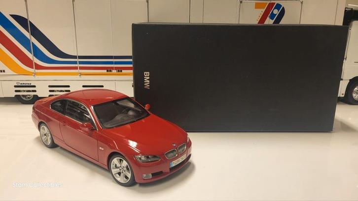 Kyosho BMW 3-Serie E92 Coupe Red Dealer Edition, Hobby en Vrije tijd, Modelauto's | 1:18, Zo goed als nieuw, Auto, Kyosho, Ophalen of Verzenden