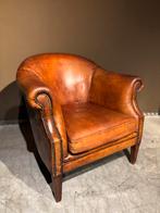 Stoere Vintage Schapenleren Clubfauteuil, Gebruikt, 75 tot 100 cm, Leer, 75 tot 100 cm