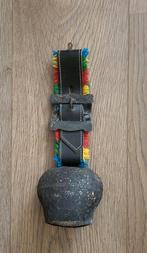 Oude koeienbel met zwarte leren band en gesp - souvenir, Antiek en Kunst, Ophalen of Verzenden