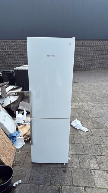 BOSCH koelvries combinatie zo goed als nieuw! beschikbaar voor biedingen