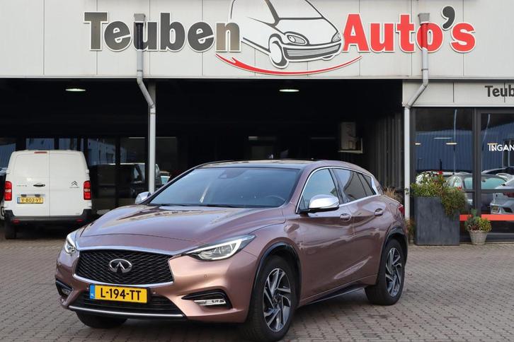 Infiniti Q30 1.6t Premium Tech Navigatie, Panoramadak, Camer, Auto's, Infiniti, Bedrijf, Te koop, Q30, ABS, Achteruitrijcamera