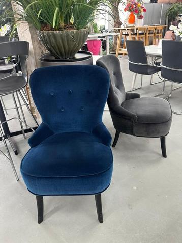 Velours fauteuil beschikbaar voor biedingen