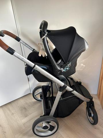 Kinderwagen 3 in 1 beschikbaar voor biedingen