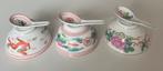 Drie kommen met lepels met traditionele fancai-patronen., Nieuw, Ophalen of Verzenden, Kom(men), Overige stijlen