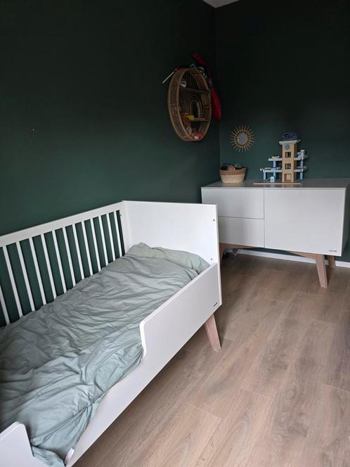 Meegroeiledikant 70x140 en commode kidsmill sixties wit, Kinderen en Baby's, Kinderkamer | Complete kinderkamers, Zo goed als nieuw