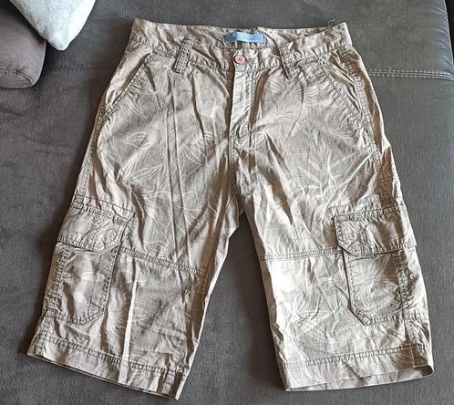 jongens/heren short maat 29, Kleding | Heren, Broeken en Pantalons, Zo goed als nieuw, Maat 46 (S) of kleiner, Beige, Ophalen