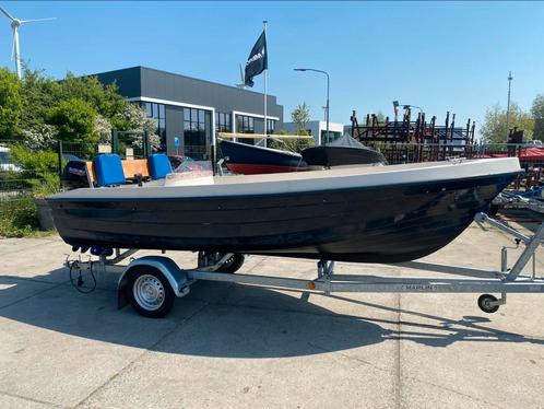 Ruime toer/visboot met Tohatsu MFS 9,8 en Marlin trailer, Watersport en Boten, Vis- en Consoleboten, Gebruikt, 10 tot 30 pk, 3 tot 6 meter