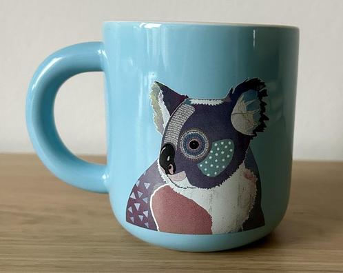 Lichtblauwe Koala mok / beker Alex Liddy Frankie B Design, Huis en Inrichting, Keuken | Servies, Zo goed als nieuw, Overige stijlen