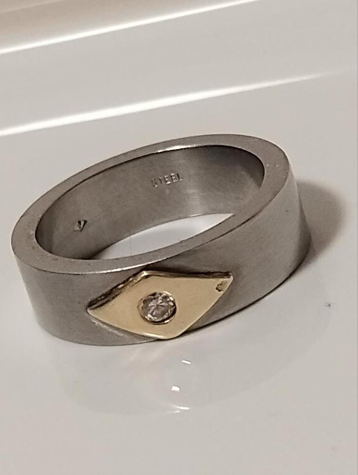 Lemurische ring staal 14k goud met diamant, Sieraden, Tassen en Uiterlijk, Ringen, Zo goed als nieuw, Dame, Kleiner dan 17, Goud