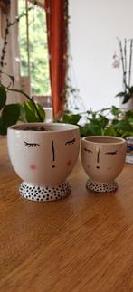 Twee leuke bloempotten, Ophalen, Gebruikt, Rond, Minder dan 25 cm