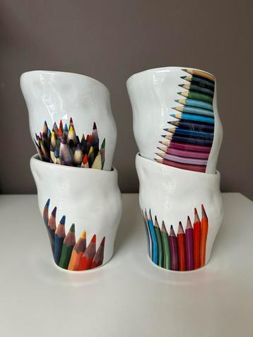 4 bekers Corry Ammerlaan / Artihove Art beschikbaar voor biedingen