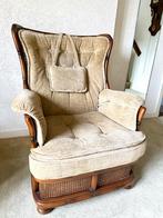Vintage lounge fauteuil met rotan en hout, Ophalen, Gebruikt, Minder dan 75 cm, 50 tot 75 cm