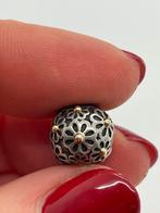 Z872 Prachtige Pandora clip bedel lazy daisy met 14k goud, Pandora, Ophalen of Verzenden, Zo goed als nieuw, X