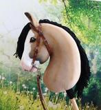 Hobbyhorse te koop inclusief hoofdstel, Hobby en Vrije tijd, Overige Hobby en Vrije tijd, Hobbyhorsestal Rosar, Nieuw, Ophalen of Verzenden