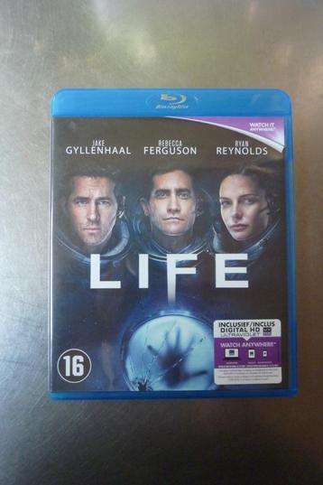 Life (Jake Gyllenhaal) beschikbaar voor biedingen