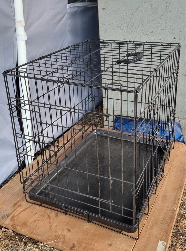 zwart metalen hondenbench 60 x 45 x 45 cm i.z.g.s., Dieren en Toebehoren, Hondenbenches, Gebruikt, Ophalen of Verzenden