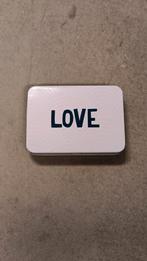 Liefdevolle metalen doos, Huis en Inrichting, Ophalen of Verzenden, Nieuw, Minder dan 50 cm, Minder dan 50 cm