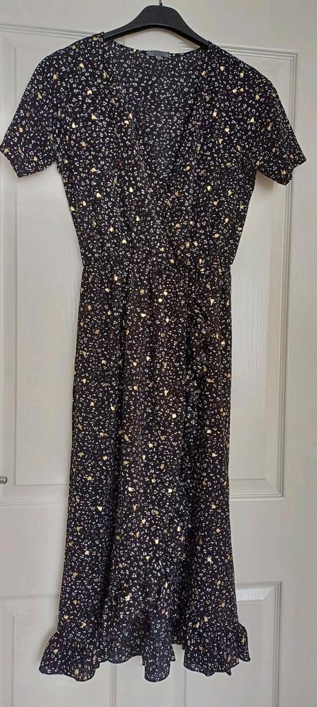 Mooie zwarte met goud/witte lange jurk, maat 38, Kleding | Dames, Jurken, Zo goed als nieuw, Maat 38/40 (M), Zwart, Onder de knie