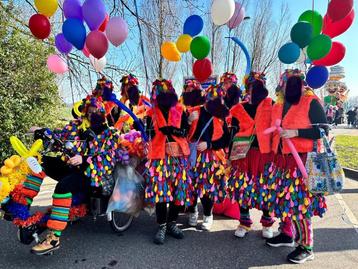 Loopgroep Carnaval, 9 personen; ‘Wij zien ze vliegen’ beschikbaar voor biedingen