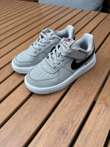 Nike Air Force 1 maat EU 28,5 / CM 17,5 beschikbaar voor biedingen