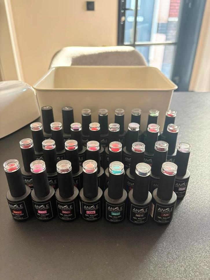 Anole partij gellak 32 stuks, Sieraden, Tassen en Uiterlijk, Uiterlijk | Cosmetica en Make-up, Gebruikt, Toebehoren, Handen en Nagels