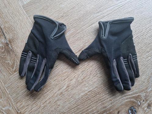 BTWIN fiets handschoenen zwart, Fietsen en Brommers, Fietsaccessoires | Fietskleding, Zo goed als nieuw, Kinderen, Handschoenen