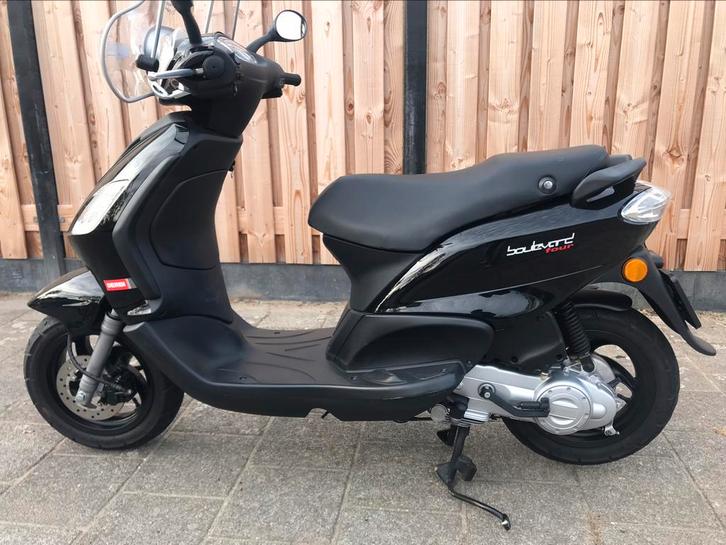 ZGAN Piaggio Fly Derbi Boulevar|5300KM|Uniek|Nieuwstaat|Snor, Fietsen en Brommers, Scooters | Piaggio, Zo goed als nieuw, Fly