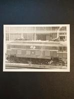 Foto locomotief NS 1003 te wpl Tilburg (±1975), Verzamelen, Ophalen of Verzenden, Gebruikt, Trein