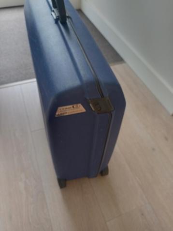 Blauwe Samsonite koffer  beschikbaar voor biedingen