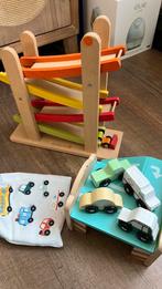 Setje houten speelgoed jongetje autos, Ophalen of Verzenden, Zo goed als nieuw