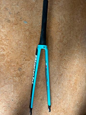Bianchi carbon voorvork beschikbaar voor biedingen
