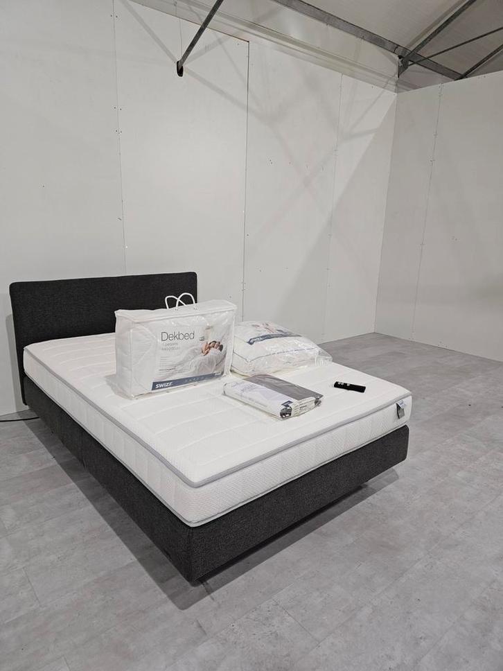 Auping Twijfelaar 140x200 M2 Electrisch Boxspring, Huis en Inrichting, Slaapkamer | Boxsprings, Zo goed als nieuw, 140 cm, 200 cm