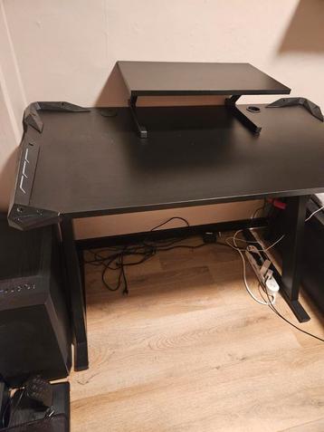Game Bureau - Perfect voor Gaming Setup! beschikbaar voor biedingen
